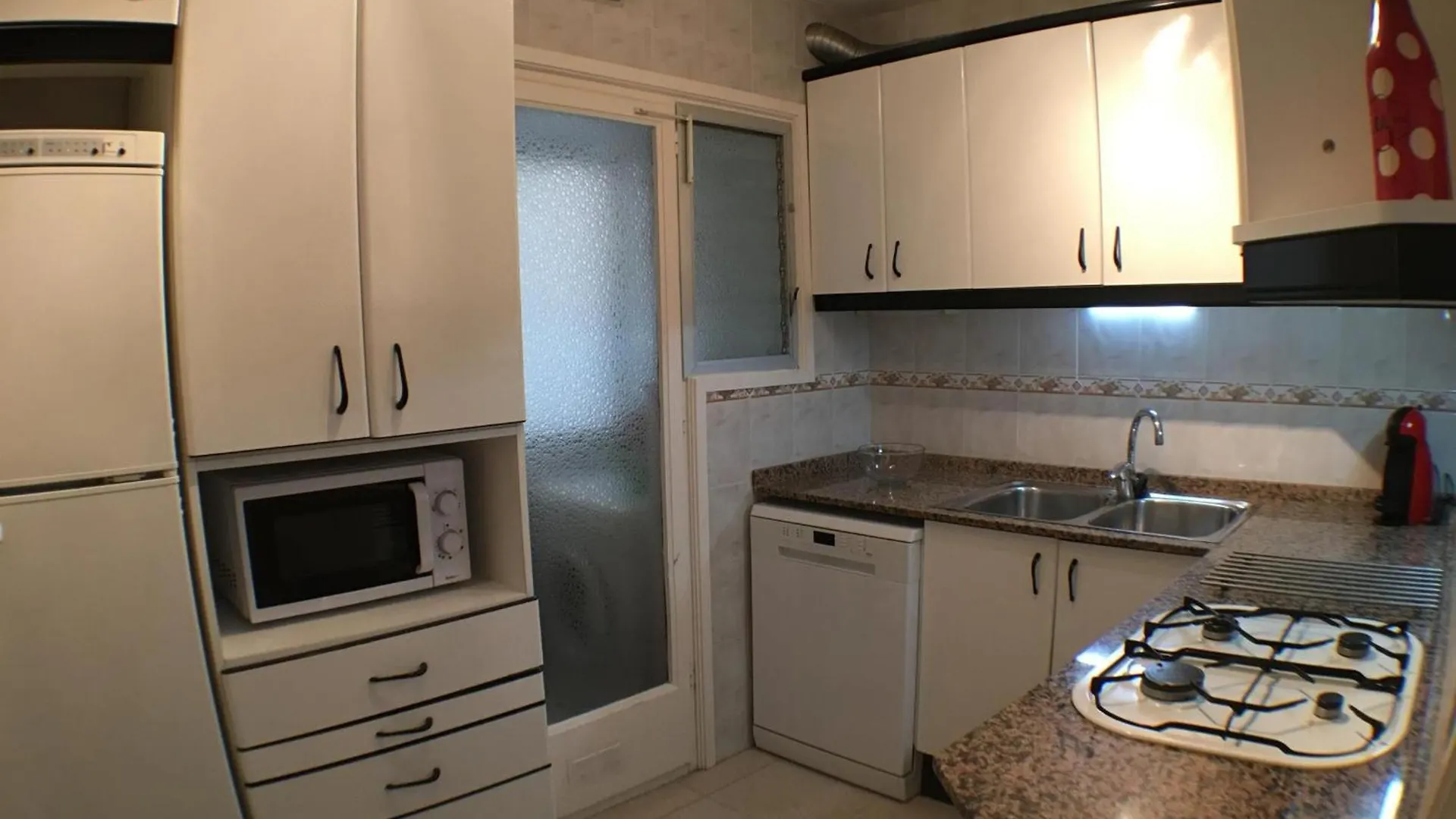 Apartamento Annie A 100 Metros De La Playa En Vilanova I La Geltru, Completamente Equipado. - Es-332-3 0*,