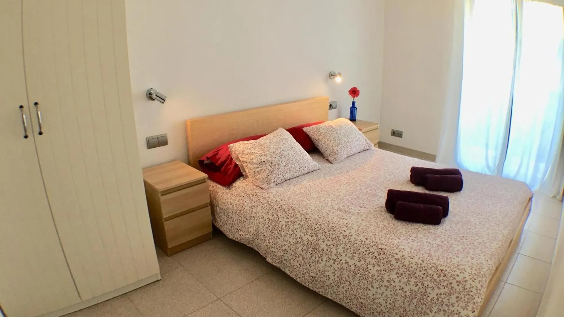 Apartamento Annie A 100 Metros De La Playa En Vilanova I La Geltru, Completamente Equipado. - Es-332-3 Apartment