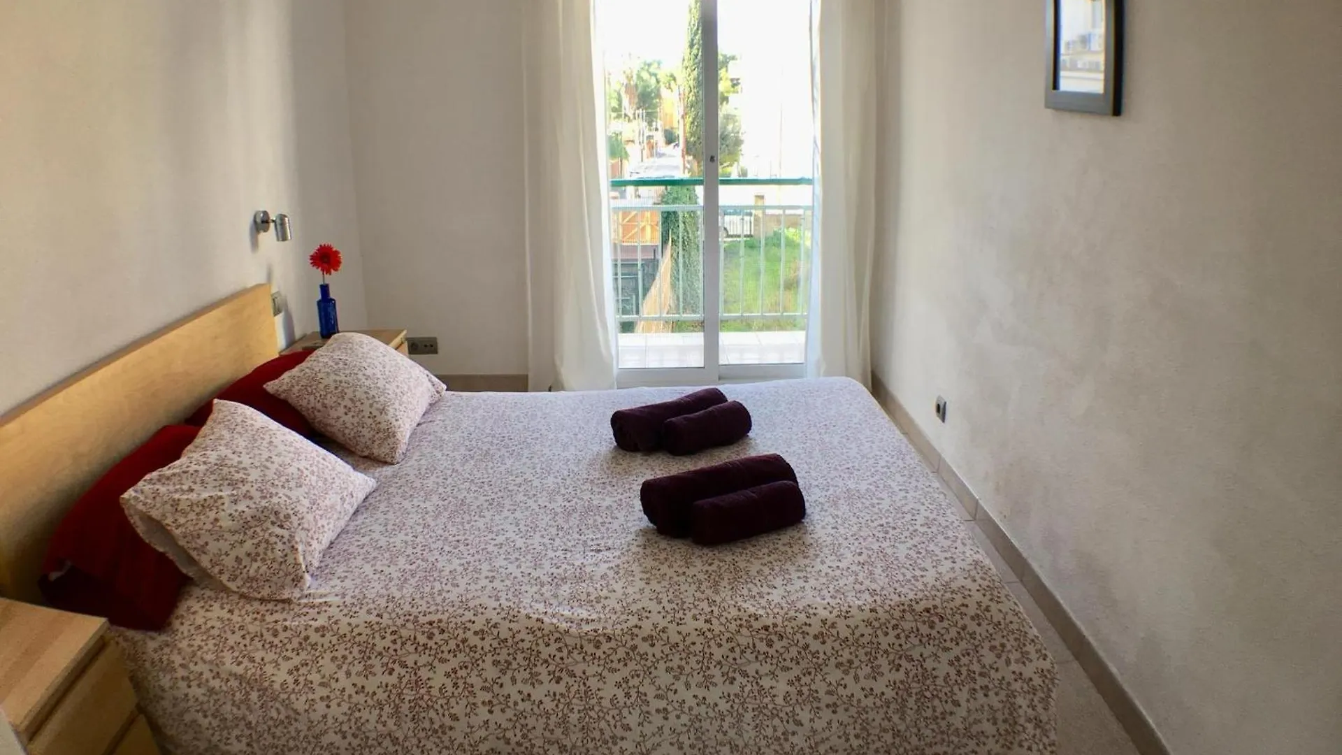 Apartamento Annie A 100 Metros De La Playa En Vilanova I La Geltru, Completamente Equipado. - Es-332-3 Spain